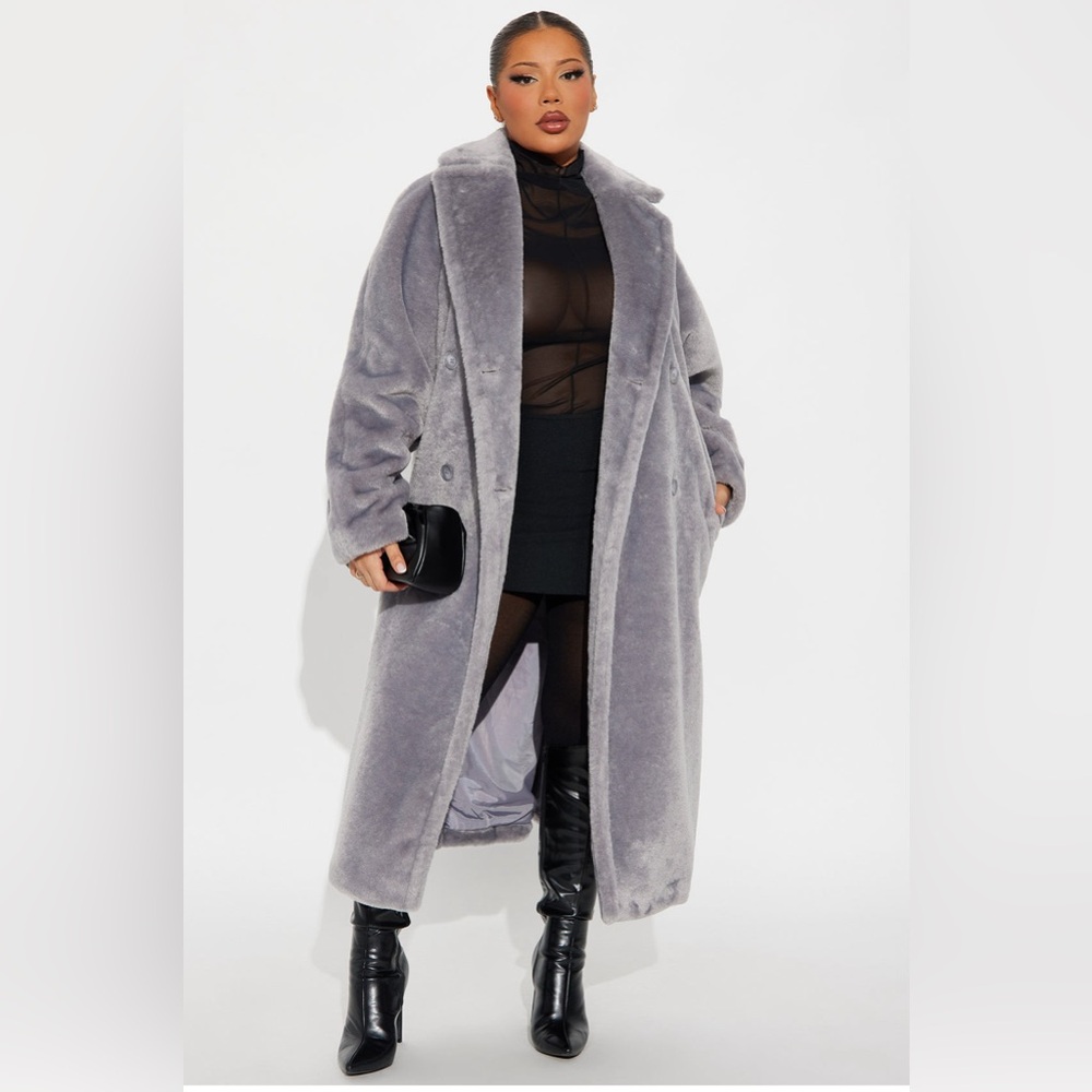 NWT Fashion Nova Plush Gray Faux Fur Coat XL